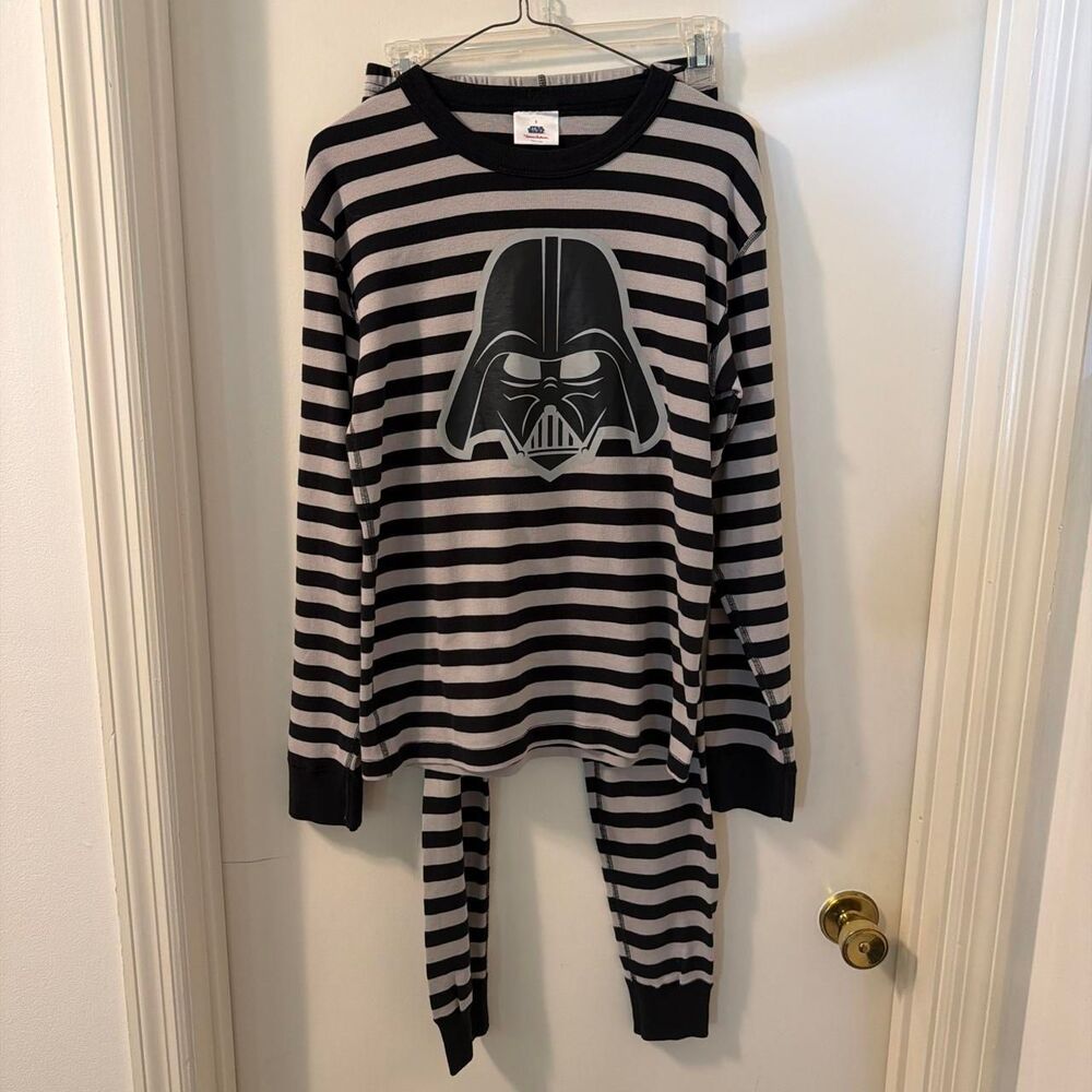 Hanna Anderson Women's Striped Star Wars Darth Vadar STriped PJ's Sz Sm